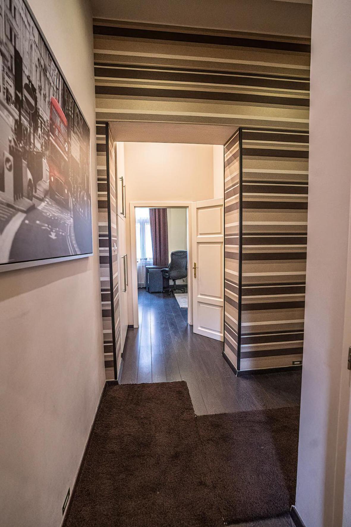 Kelemen Apartment Szeged Buitenkant foto