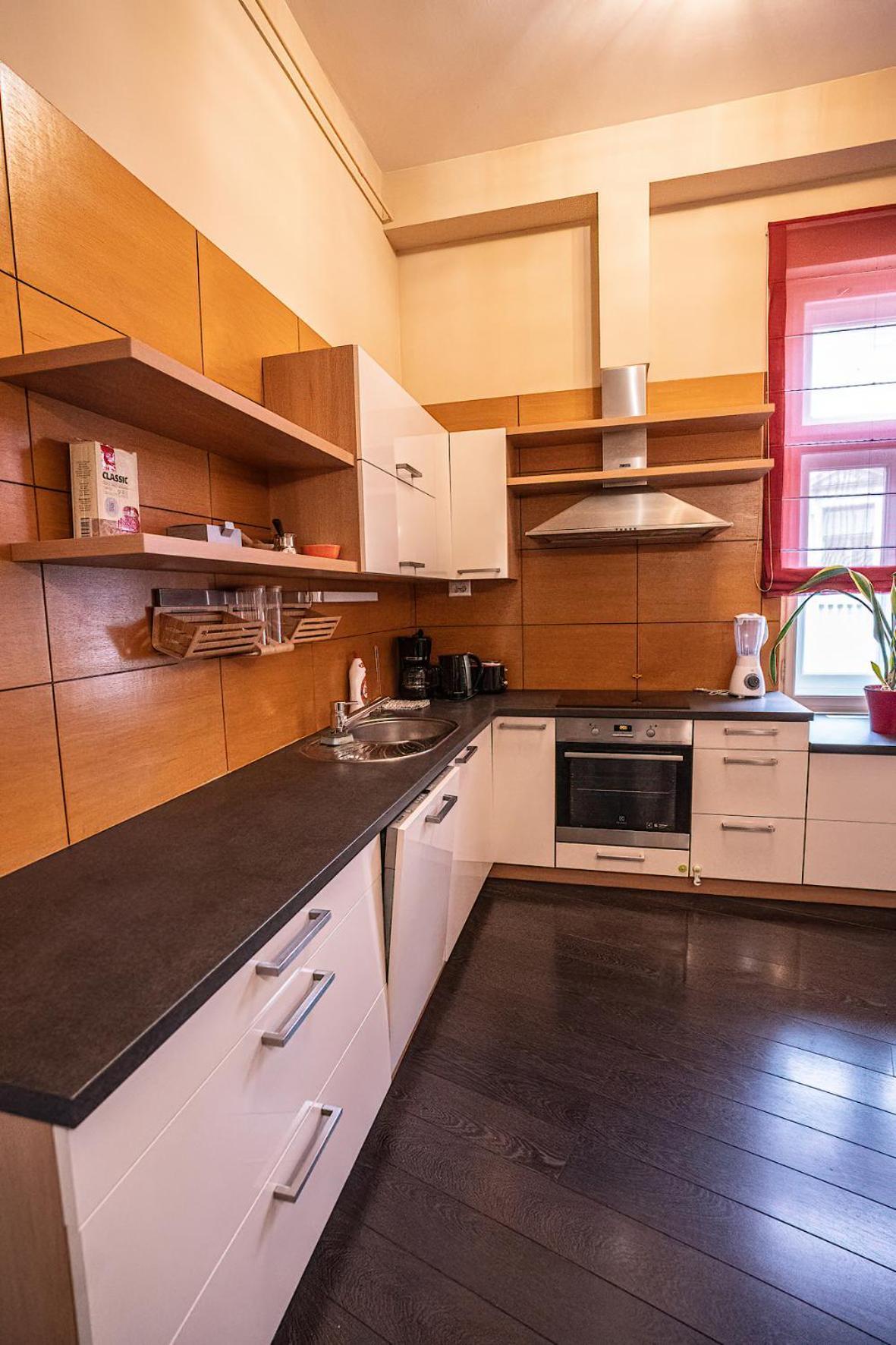 Kelemen Apartment Szeged Buitenkant foto